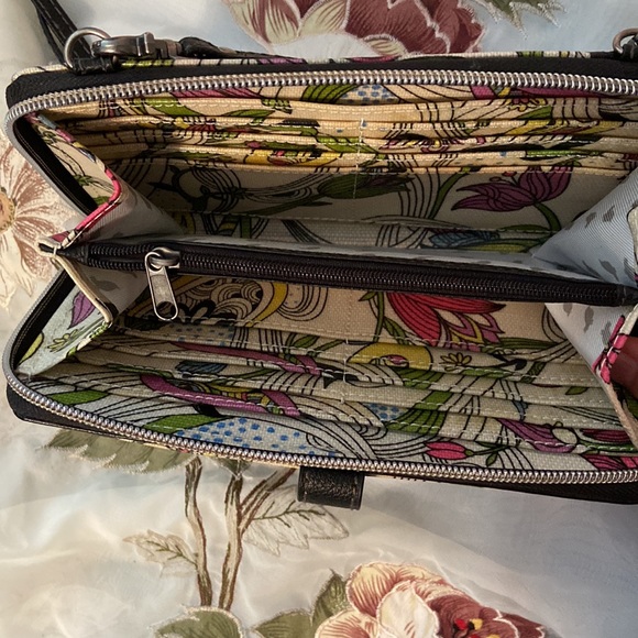 Sakroots crossbody purse and clutch. Multi color - Picture 10 of 12